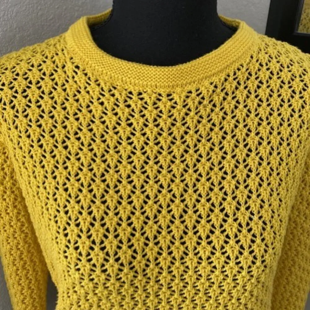 COMPANIA FANTASTICA Yellow Cropped Knit Sweater Medium